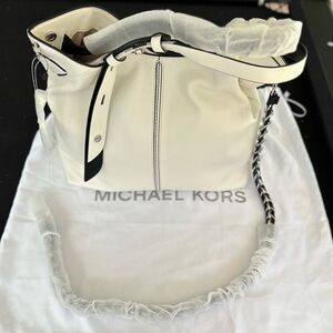 Michael Kors Downtown Astor Large Pebbled Leather Shoulder Bag Optic Natural